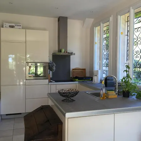 Rdc Grand Jardin, Piscine Chauffee, Jacuzzi Semesterbostad